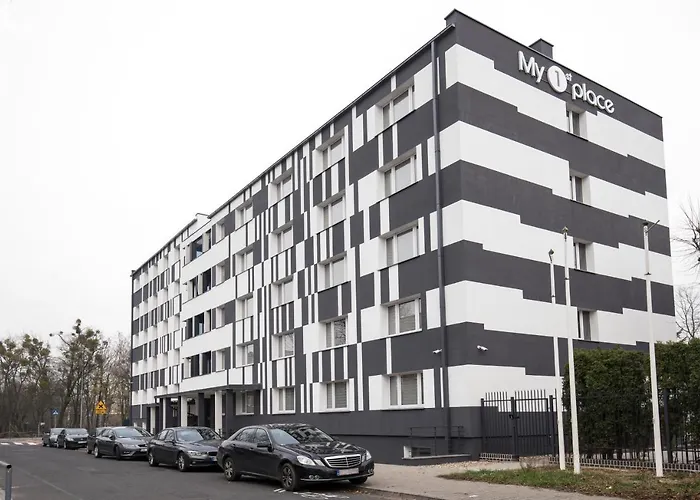 公寓式酒店 My 1st Place