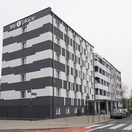 Appart hôtel My 1st Place *