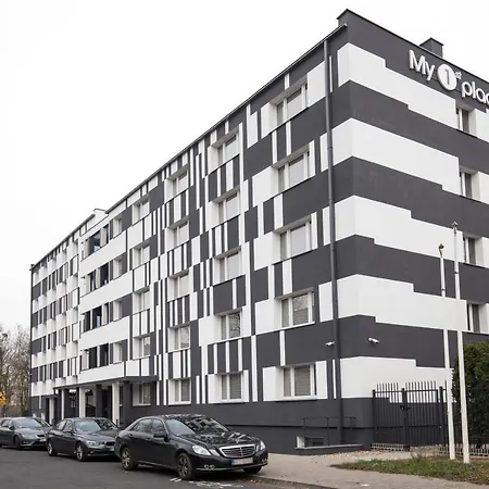 Aparthotel My 1st Place